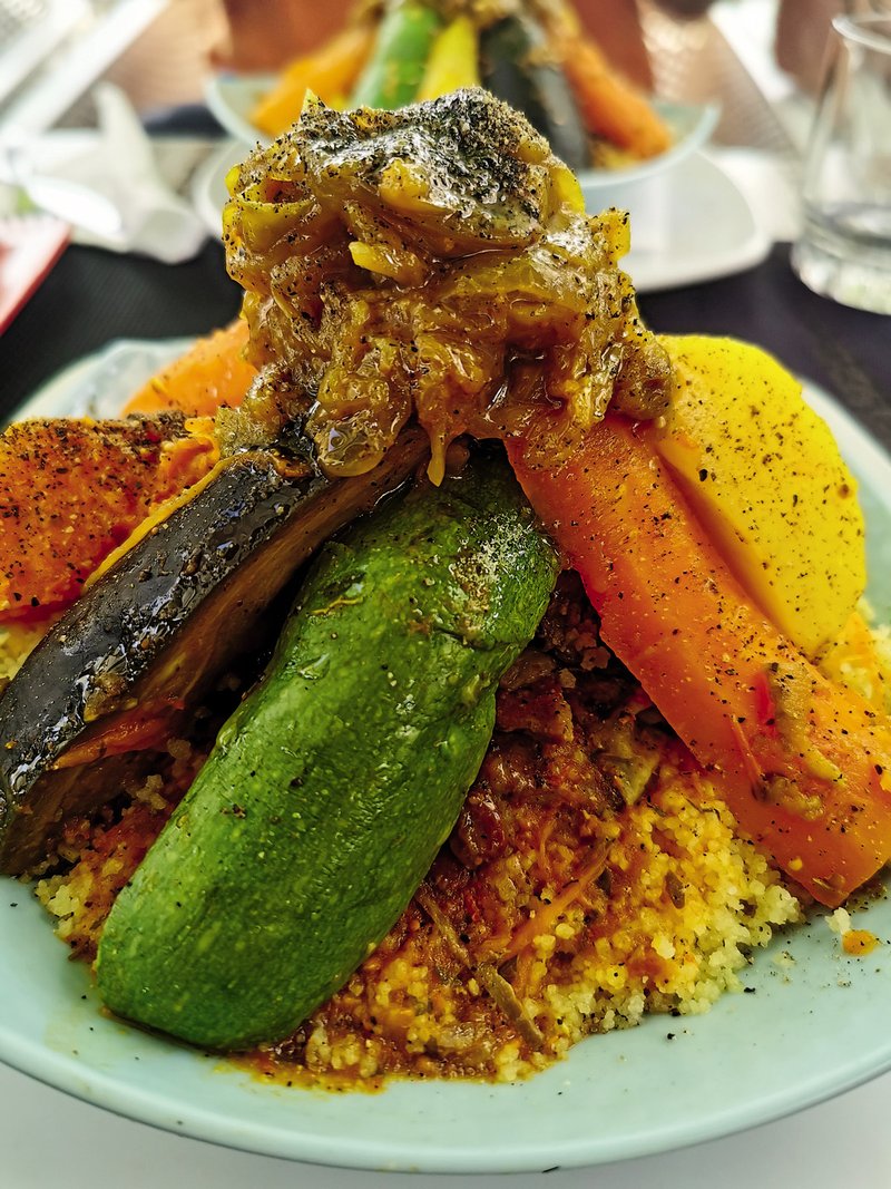 Марокканская кухня: Путешествие вкусов и ароматов Северной Африки
